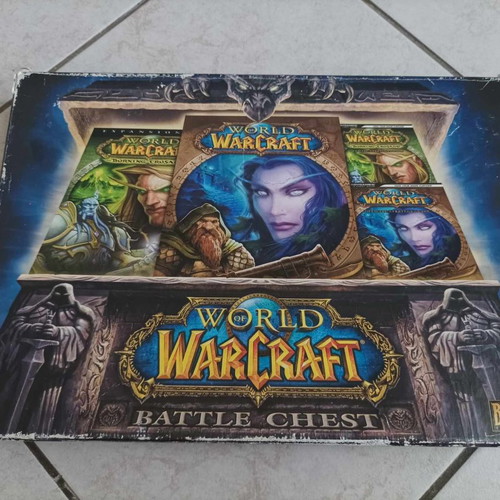World of Warcraft Battle Chest 2007 used for PC with DVD and books
