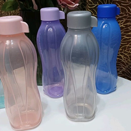 Tupperware bottle 500ml with screw cap new