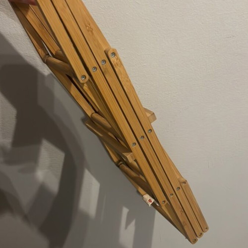 Wooden wine rack like new
