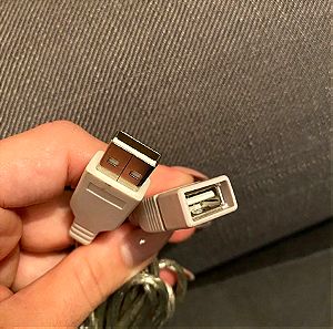 Επέκταση USB-Α θύρας