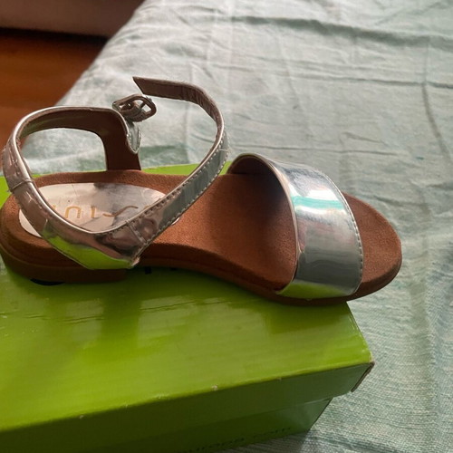 Children's sandals size 27 like new