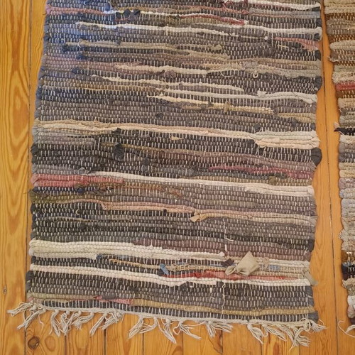 Set of 5 Rag Rugs like new, colorful and dark strips