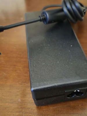 Laptop power adapter 120W 19.5V 6.32A