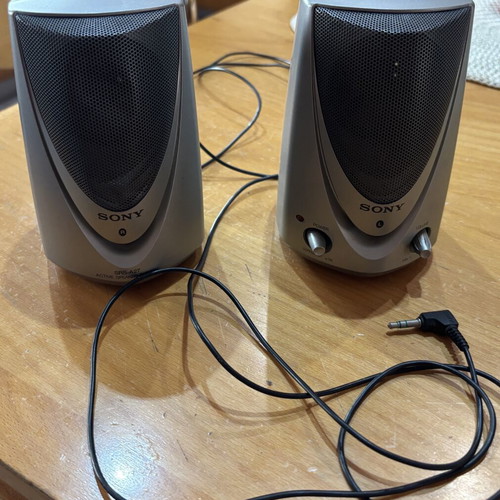 Sony portable speakers like new with cables
