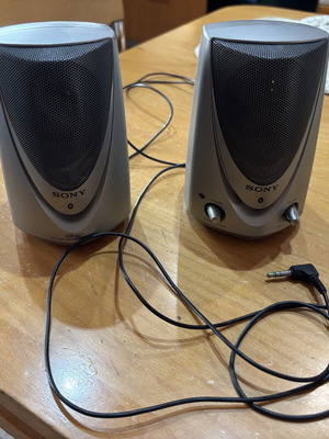 Sony portable speakers like new with cables