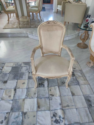 Vintage Renaissance Armchair like new condition