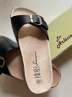 Slippers like new with box, size 36, black