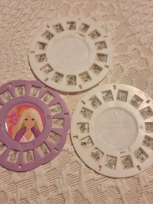 Viewmaster Dora the Explorer and Barbie plastic reels like new