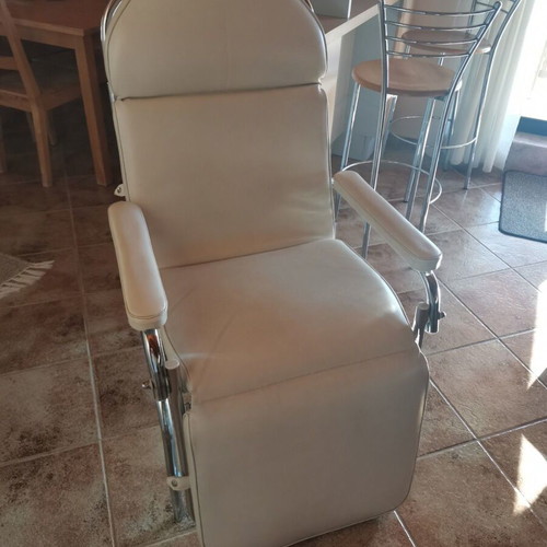 Relaxa chair used, aesthetic equipment