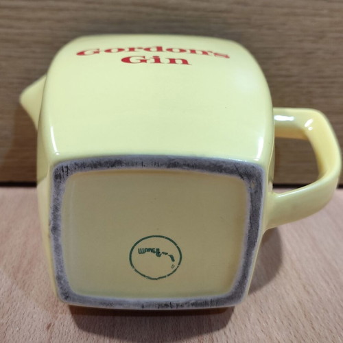 Gordon's Gin ceramic jug like new