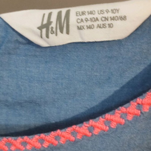 H&M dress like new, size 9-10 (140 cm)