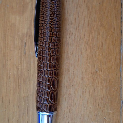 Ballpoint pens used, pack of 2, brown shades