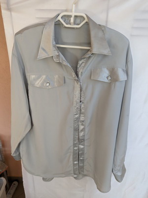 Gray satin shirt used, size XL