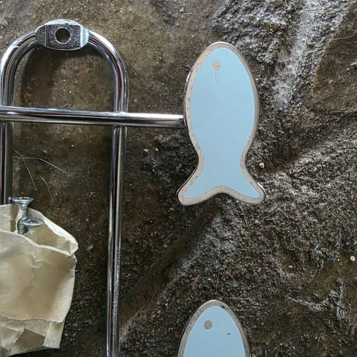Kitchen roll holder and towel rack set inox with decorative fish like new