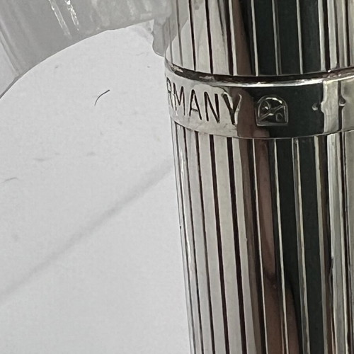 Dunhill pen 14k nib like new