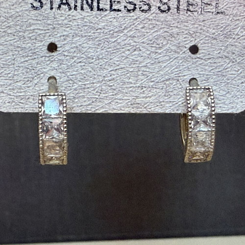 Earrings new, silver color