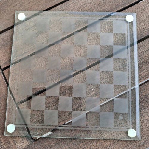 Jonny glass chessboard like new with glass pieces
