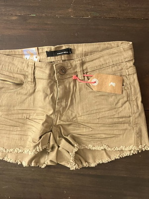 Tally Weijl low-rise shorts with fringes, XS, beige brown