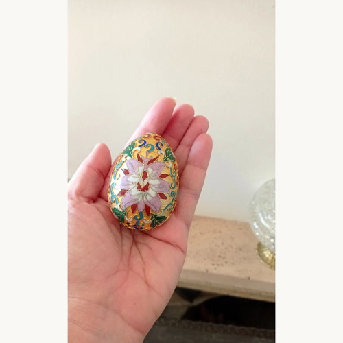 Cloisonné egg with lotus design like new