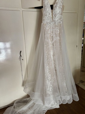 Primalicia wedding dress like new, size 10, white and beige