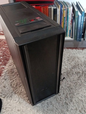 Coolermaster computer case used with 5 fans