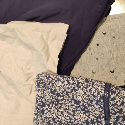Girls' clothes size 8 like new, Benetton sweatshirt, Orchistra leggings