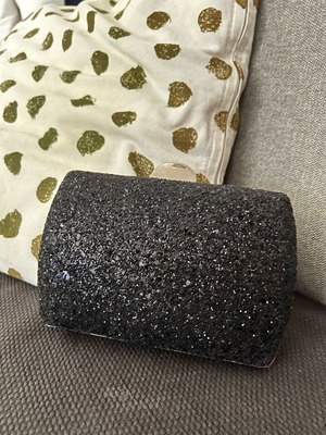 Shoulder bag used for evening outings Fashion Nova