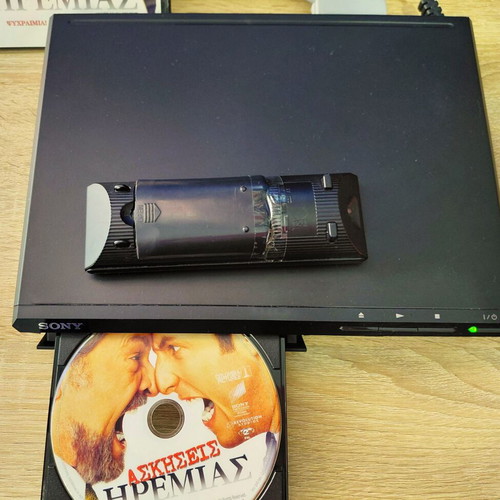 Sony DVD player DVP-SR170 like new with remote