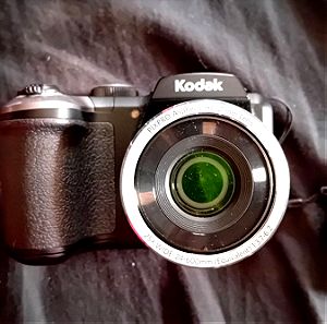 Camera/video camera με flash Kodak az251 (καινούργιες μπαταρίες περιλαμβάνει)