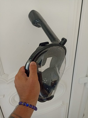 Full face mask, black, lightly used