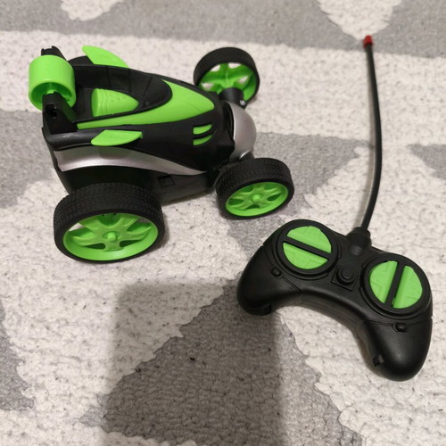 Remote control toy like new with batteries
