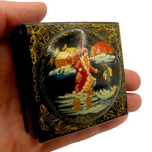Vintage Russian Lacquered Jewelry Box like new, hand-painted USSR 60s
