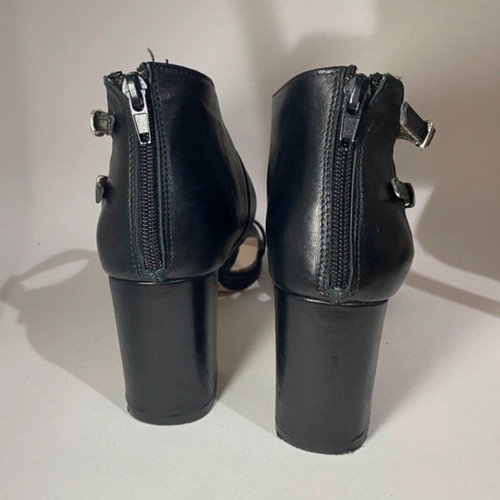 Bournazos leather sandals used in excellent condition