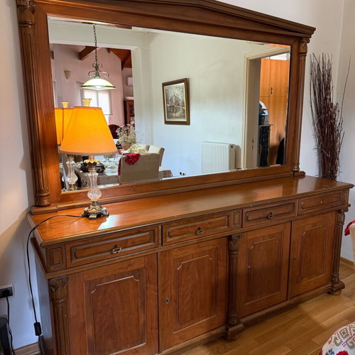 Buffet with mirror like new