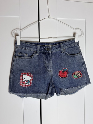 Τζιν σορτς Hello Kitty με ψηλή μέση νούμερο small μεταχειρισμένο