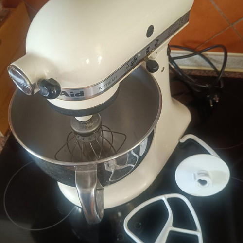 Kitchenaid Artisan kitchen machine mixer, white
