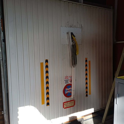 Garage door top opening like new, height 2.40 m, width 2.30 m