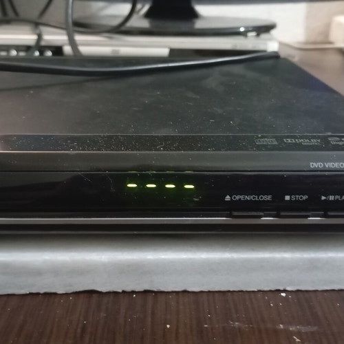 Toshiba DVD used, tested and working without remote control