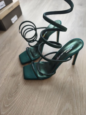 Sante emerald sandals size 38 new