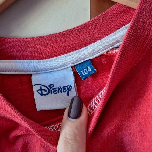 Disney T shirt red and white like new, size 4 years