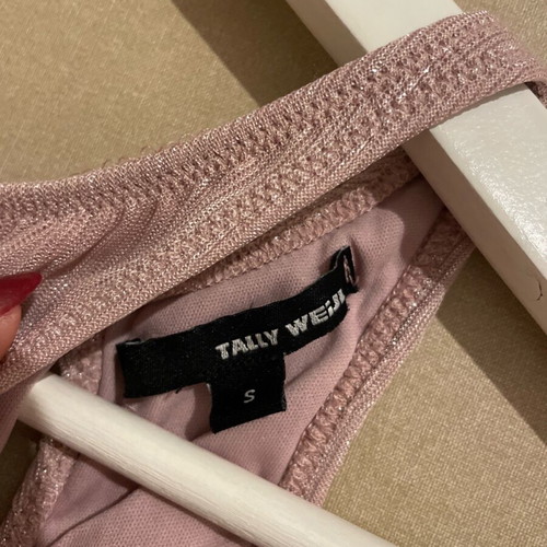 Tally Weil crop top soft pink shiny like new, size S