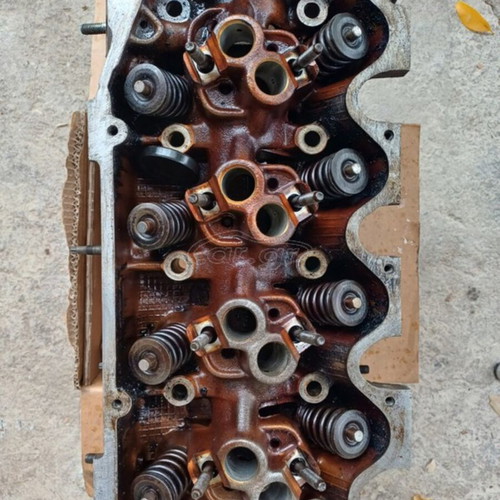 Ford Escort F4B engine cylinder head without camshaft