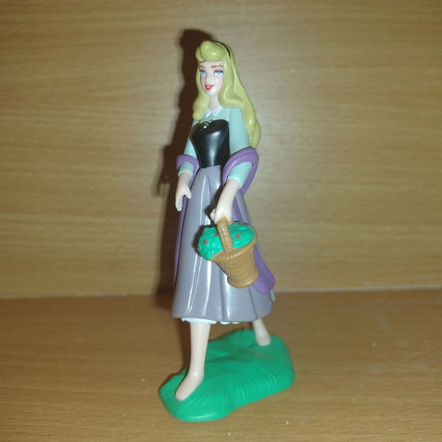 Disney Store Aurora Sleeping Beauty exclusive figure set used