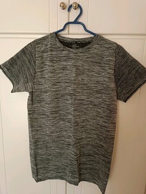 Dryfit elastic shirt medium gray for sports