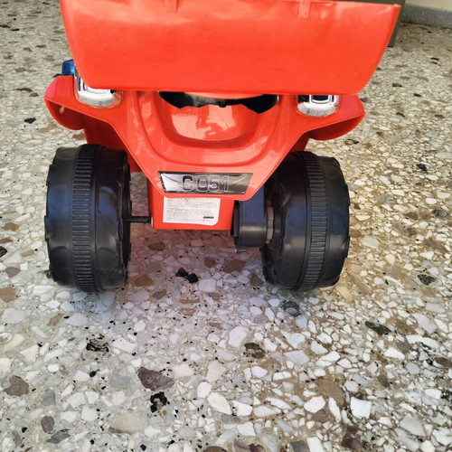 Battery-powered children's motorcycle used, needs battery replacement