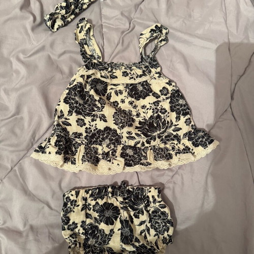 Baby set 3 months like new
