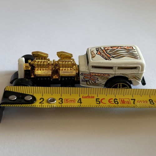 Hot Wheels 2003 Way 2 Fast White Gold used