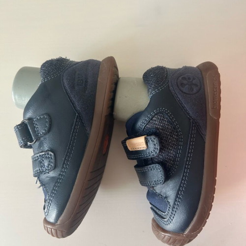 Biomecanics baby shoes like new, size 20, dark blue