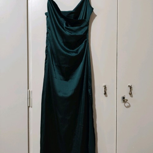 Emerald satin midi dress like new, size XS