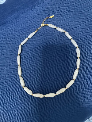 VG Styline necklace with elongated white iridescent beads